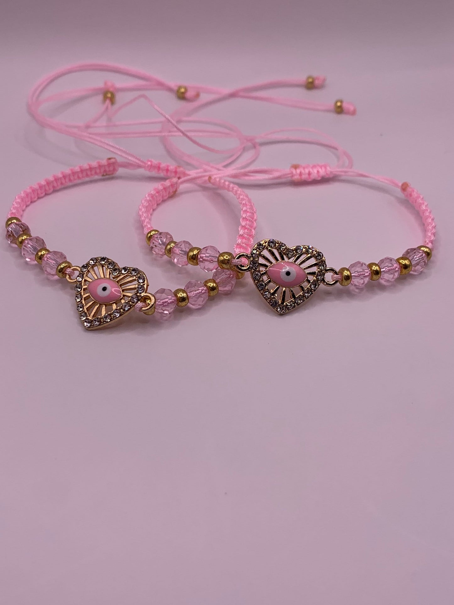 Pink eye bracelet. Pulsera de ojo rosita